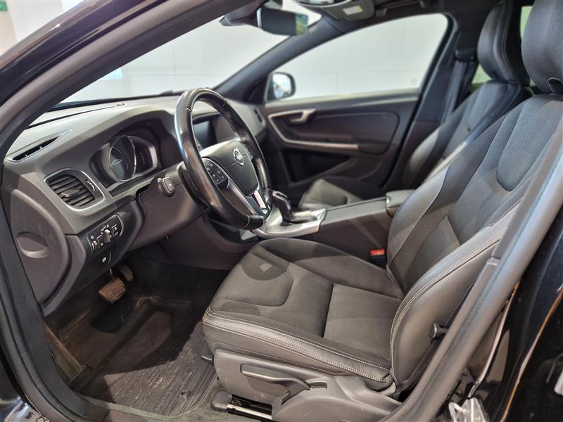 Volvo V60 T5 Bi-Fuel Momentum aut. 2018, kuva 5/22