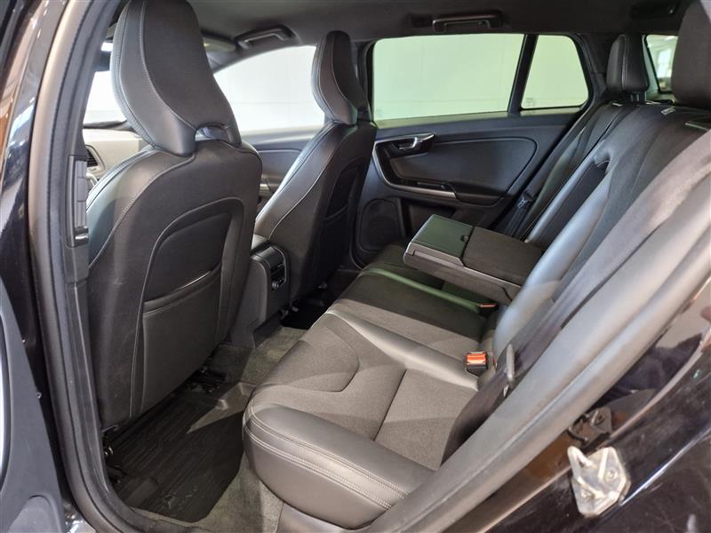 Volvo V60 T5 Bi-Fuel Momentum aut. 2018, kuva 7/22