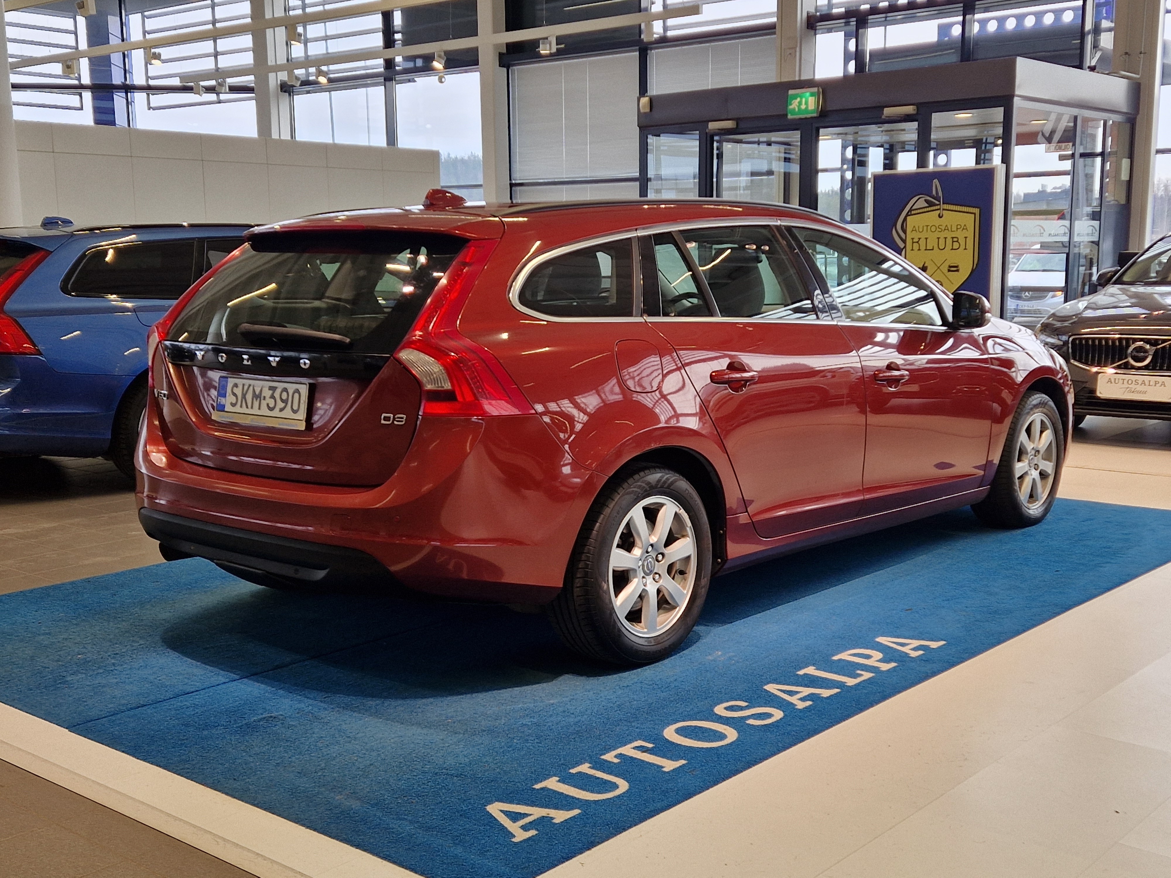 Volvo V60 D3 MOMENTUM BUSINESS AUT