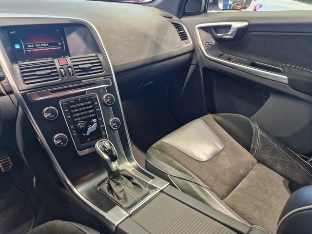 Volvo XC60 D4 AWD R-DESIGN AUT