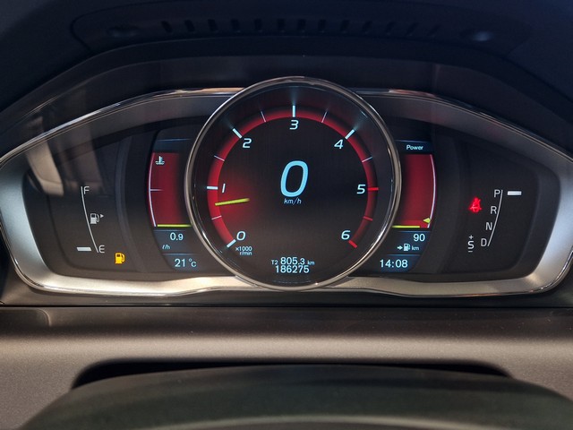 Volvo XC60 D4 AWD R-DESIGN AUT