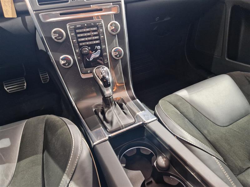 Volvo XC60 D4 AWD CLASSIC R-DESIGN AUT