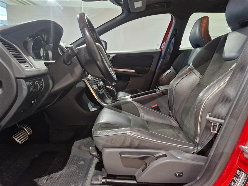 Volvo XC60 D4 AWD Classic R-Design aut 2017, kuva 6/21