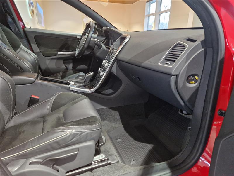 Volvo XC60 D4 AWD CLASSIC R-DESIGN AUT