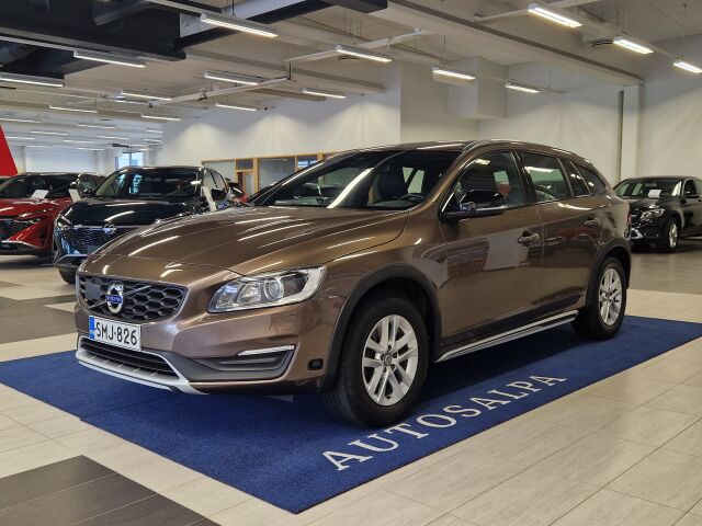 volvo V60 CROSS COUNTRY D4 AWD MOMENTUM AUT