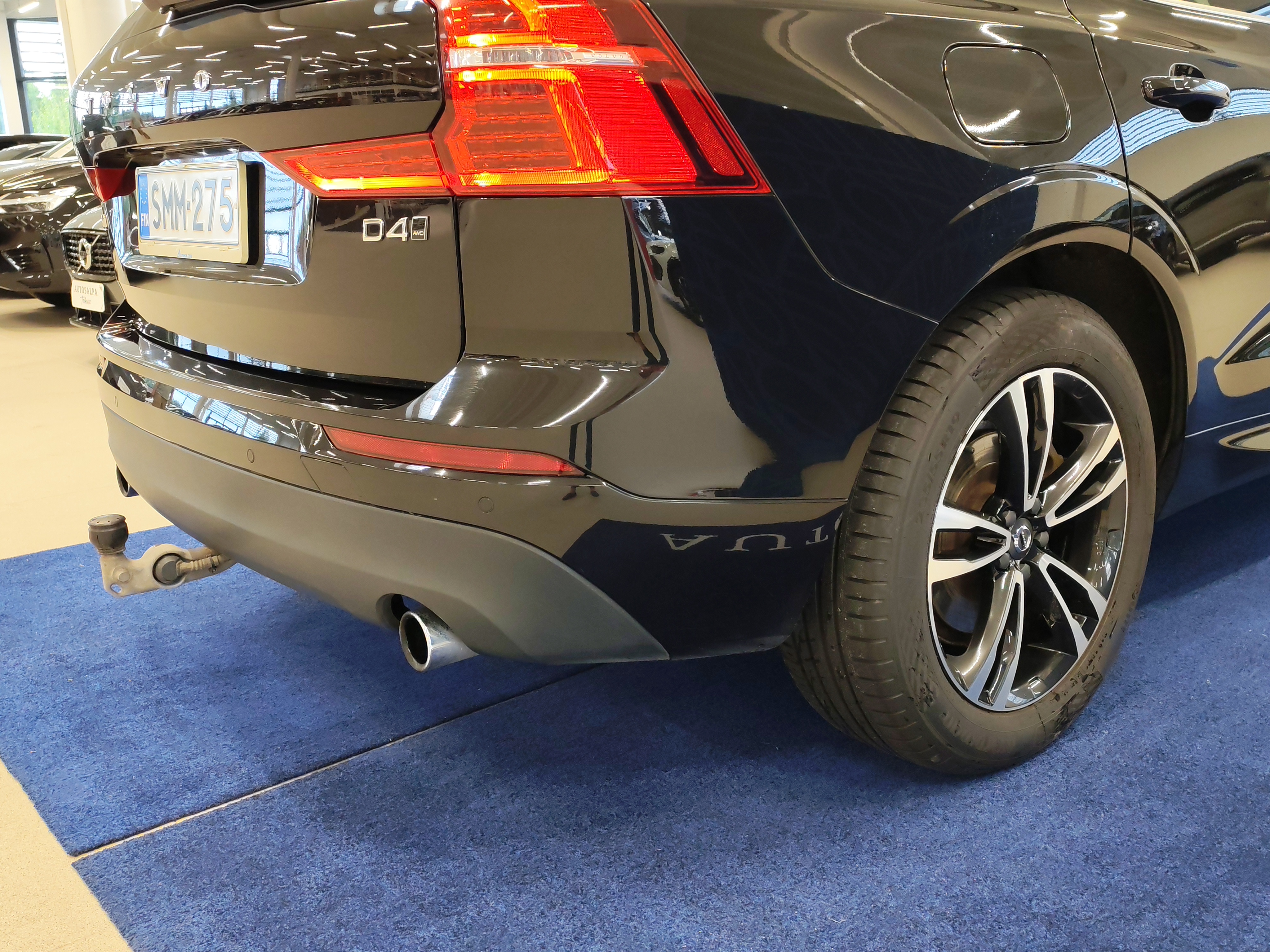 Volvo XC60 D4 AWD Momentum aut 2018, kuva 4/20