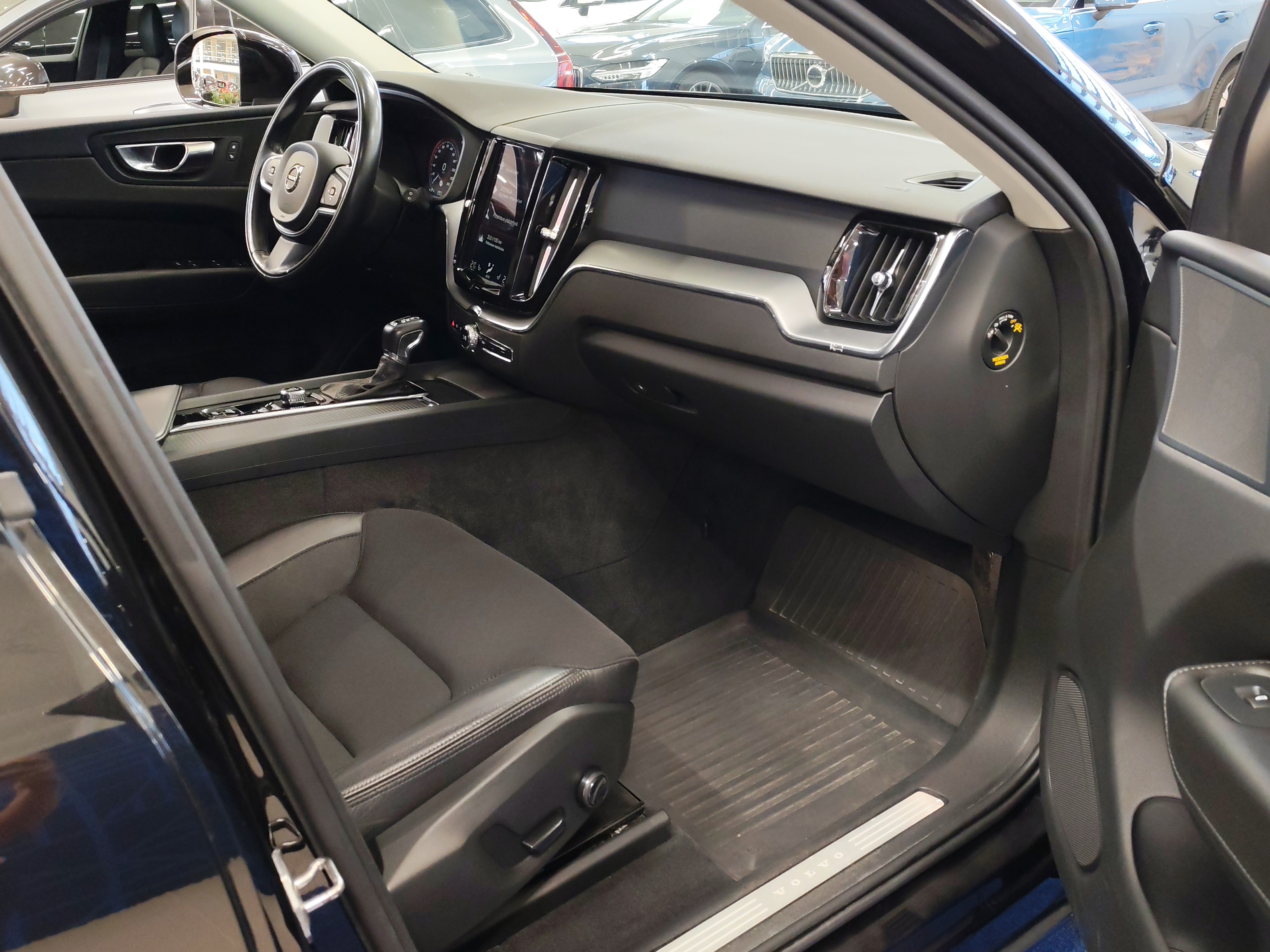 Volvo XC60 D4 AWD MOMENTUM AUT