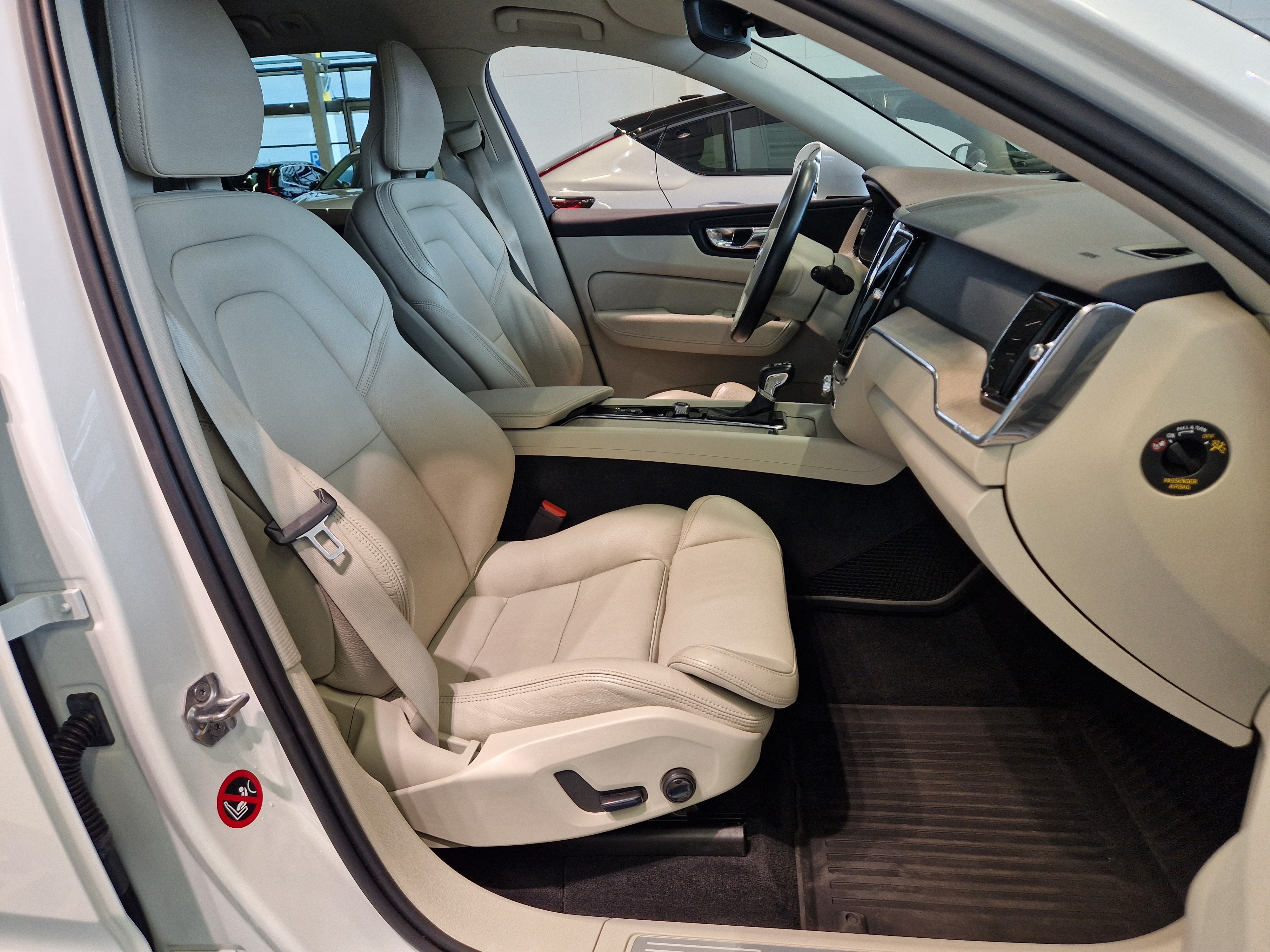 Volvo XC60 D4 AWD INSCRIPTION AUT