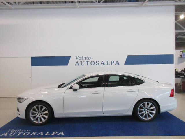 Volvo S90 D3 MOMENTUM AUT
