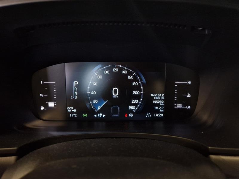 Volvo S90 D3 MOMENTUM AUT