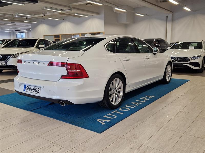 Volvo S90 D3 MOMENTUM AUT