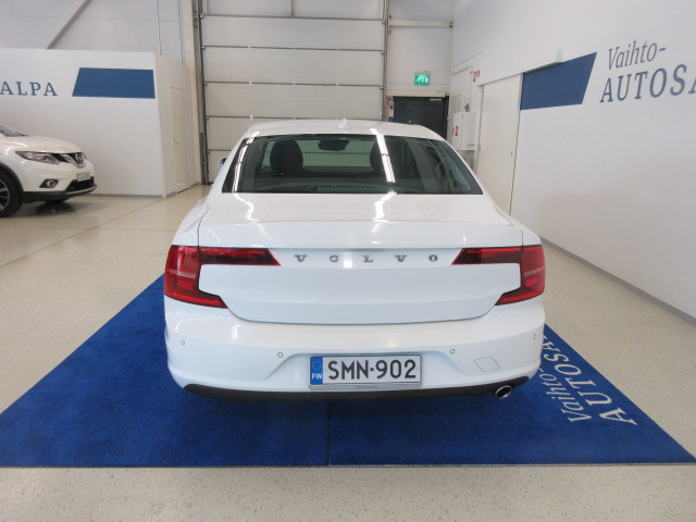 Volvo S90 D3 MOMENTUM AUT