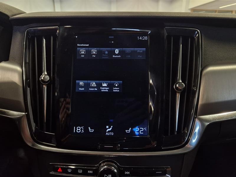 Volvo S90 D3 MOMENTUM AUT