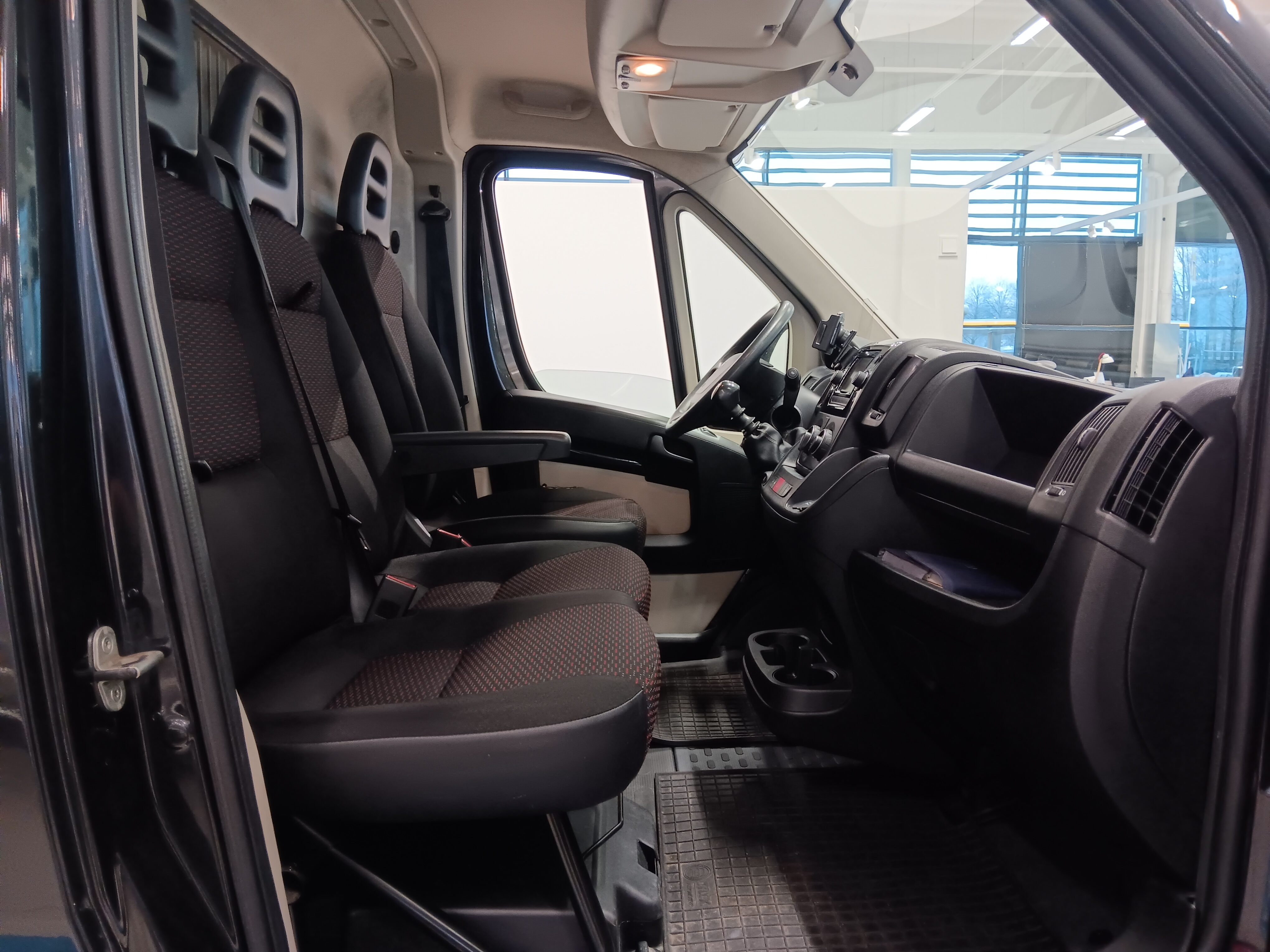 Peugeot BOXER 335 L2H1 BLUEHDI 110