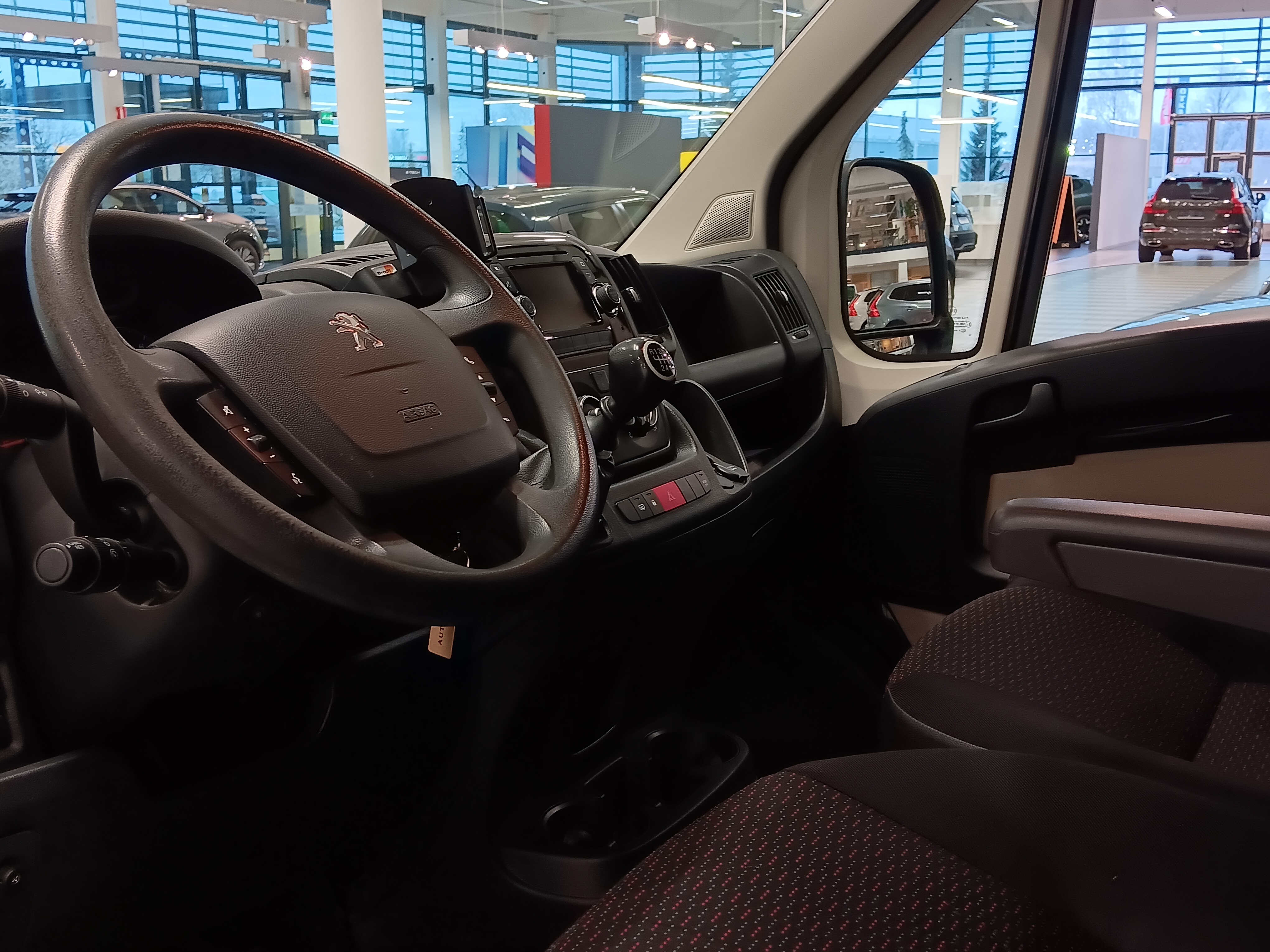 Peugeot BOXER 335 L2H1 BLUEHDI 110