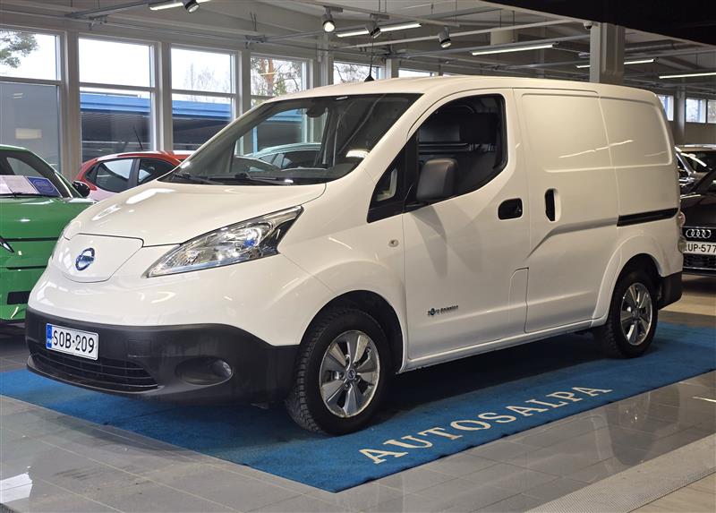 Nissan E-NV200 VAN A/T PREMIUM 40 KWH BLIND FD BLIND DSD FI