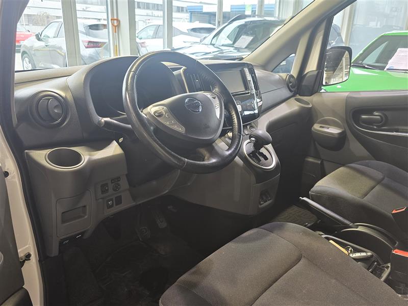 Nissan E-NV200 VAN A/T PREMIUM 40 KWH BLIND FD BLIND DSD FI