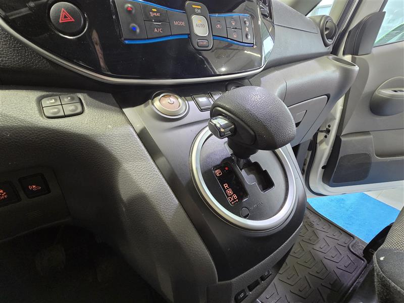 Nissan E-NV200 VAN A/T PREMIUM 40 KWH BLIND FD BLIND DSD FI