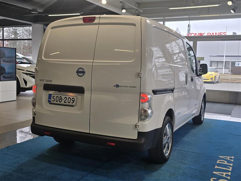 Nissan E-NV200 VAN A/T PREMIUM 40 KWH BLIND FD BLIND DSD FI