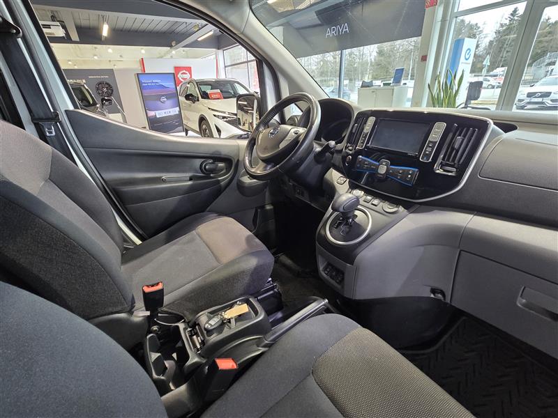 Nissan E-NV200 VAN A/T PREMIUM 40 KWH BLIND FD BLIND DSD FI