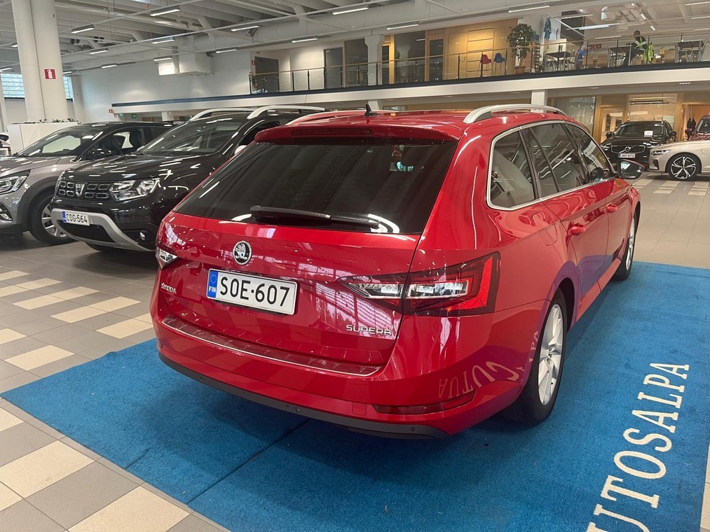 Skoda SUPERB COMBI 1,4 TSI ACT STYLE BUSINESSLINE DSG AUTOM.