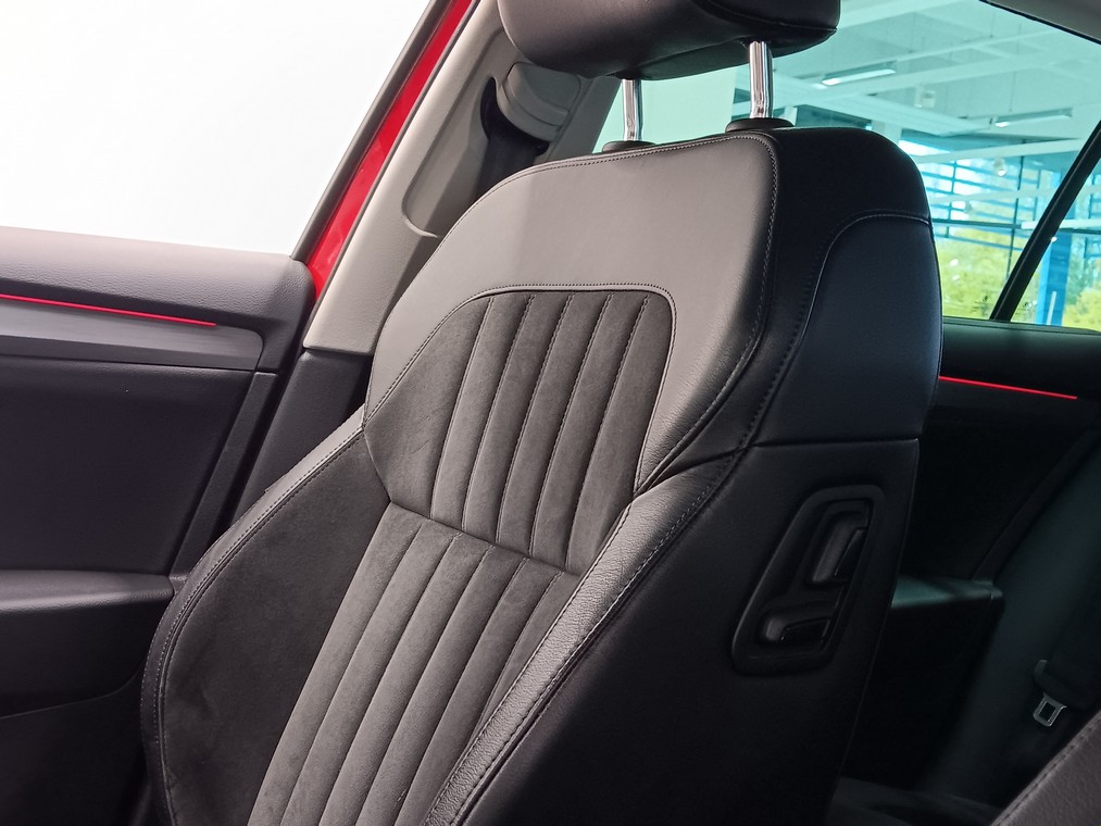 Skoda SUPERB COMBI 1,4 TSI ACT STYLE BUSINESSLINE DSG AUTOM.