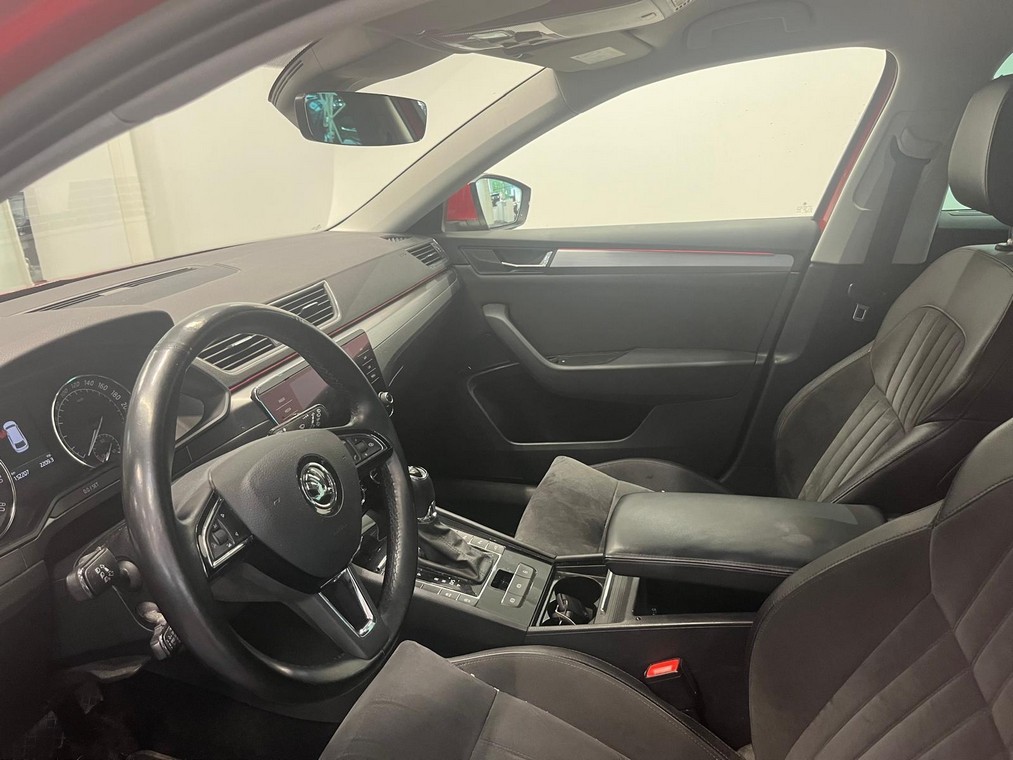 Skoda SUPERB COMBI 1,4 TSI ACT STYLE BUSINESSLINE DSG AUTOM.