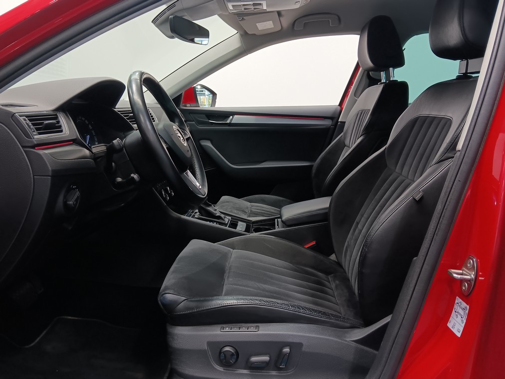 Skoda SUPERB COMBI 1,4 TSI ACT STYLE BUSINESSLINE DSG AUTOM.
