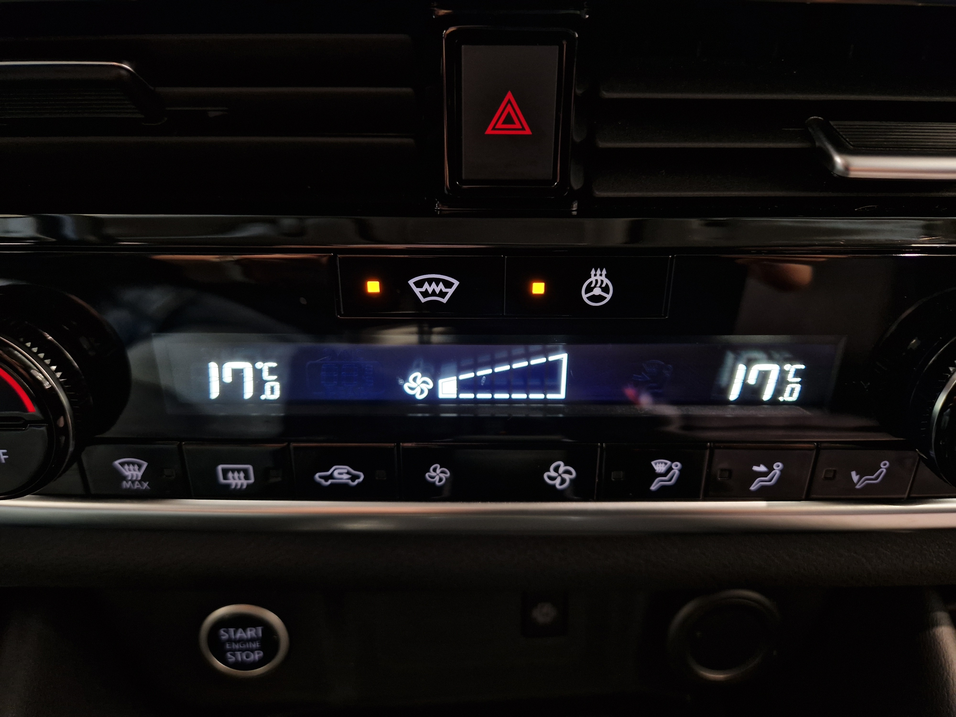 Nissan QASHQAI MHEV 158 XTRONIC 2WD N-CONNECTA 7 TFT