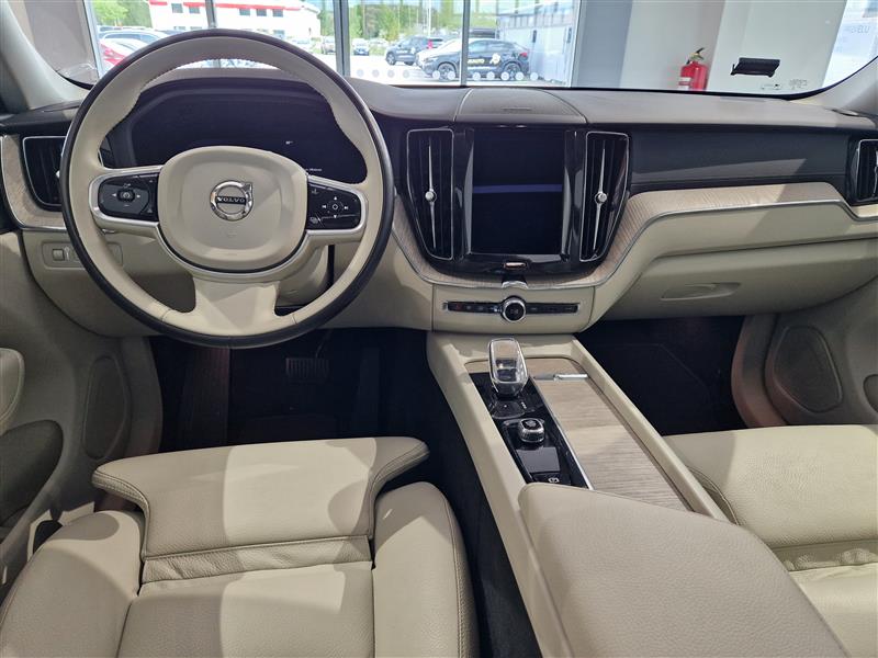 Volvo XC60 T8 AWD LONG RANGE HIGH PERFORMANCE INSCRIPTION EDI