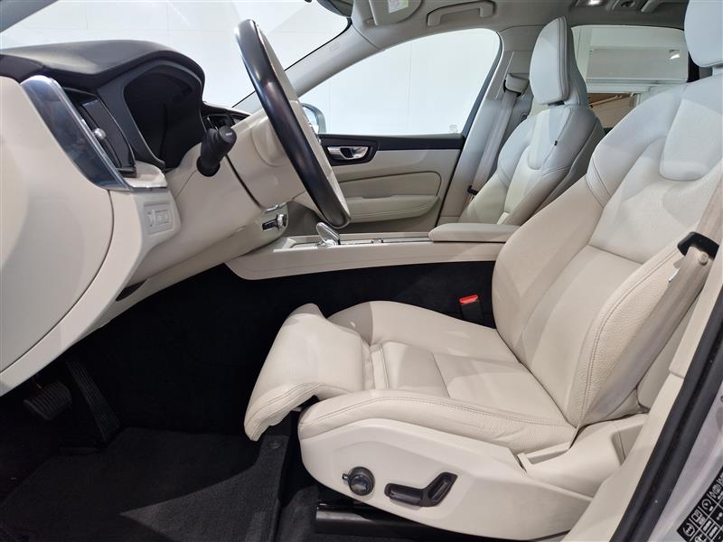 Volvo XC60 T8 AWD LONG RANGE HIGH PERFORMANCE INSCRIPTION EDI