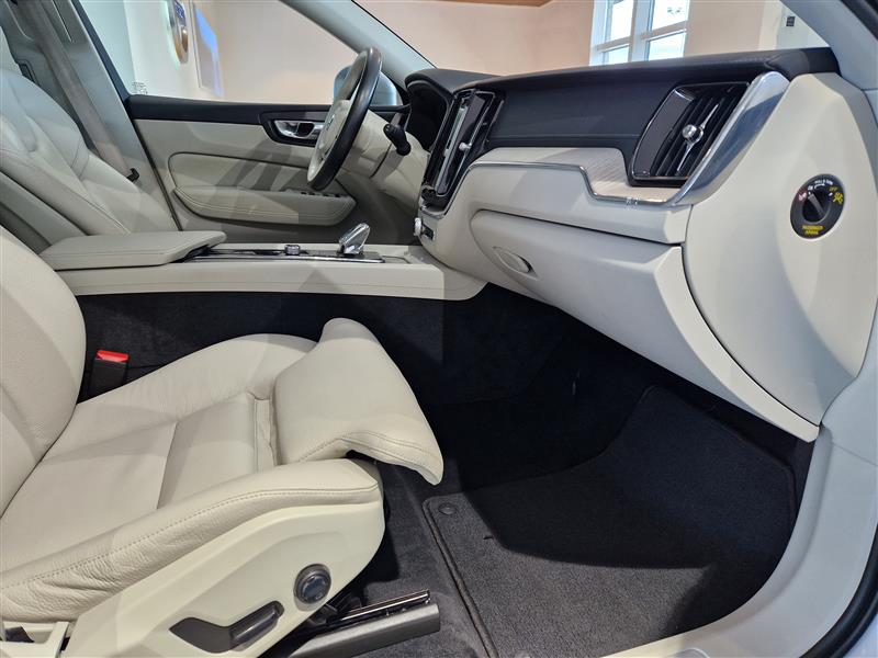 Volvo XC60 T8 AWD LONG RANGE HIGH PERFORMANCE INSCRIPTION EDI