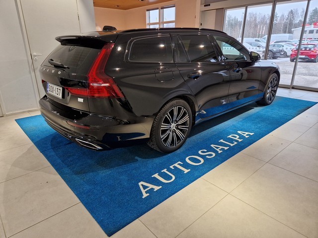 Volvo V60 T8 AWD LONG RANGE R-DESIGN. TAKUU 24KK/40TKM