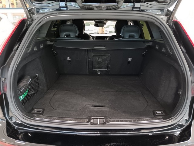 Volvo V60 T8 AWD LONG RANGE R-DESIGN. TAKUU 24KK/40TKM