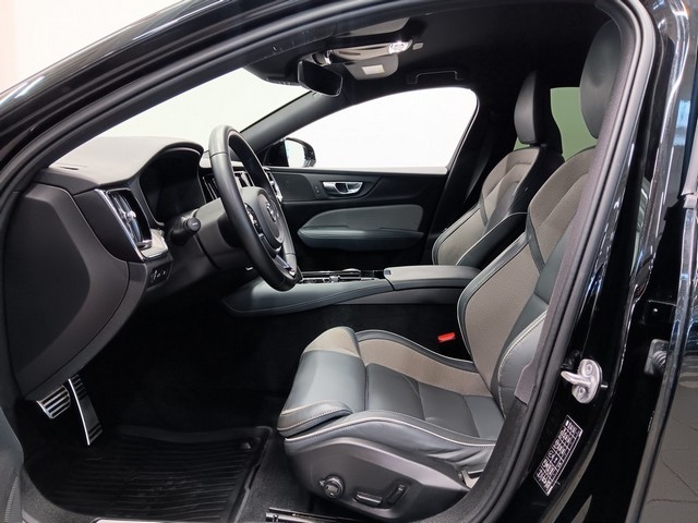 Volvo V60 T8 AWD LONG RANGE R-DESIGN. TAKUU 24KK/40TKM