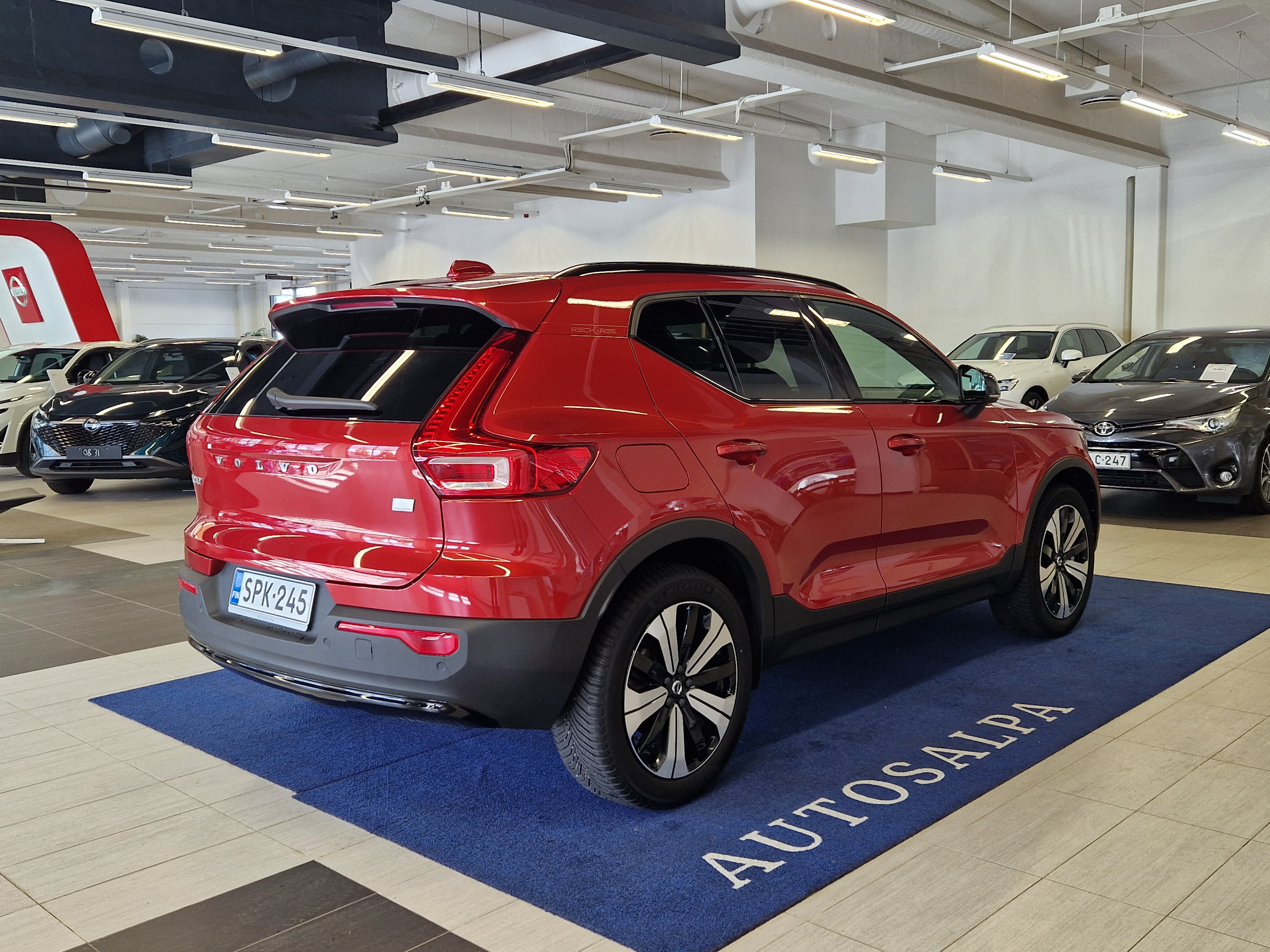 Volvo XC40 T5 TwE Plus Dark 2024, kuva 2/18