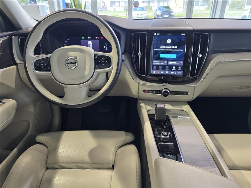 Volvo XC60 T8 AWD LONG RANGE ULTIMATE BRIGHT TAKUU 24KK/40TKM