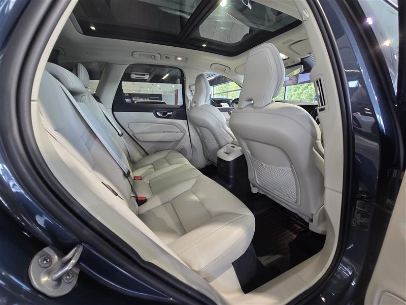 Volvo XC60 T8 AWD LONG RANGE ULTIMATE BRIGHT TAKUU 24KK/40TKM