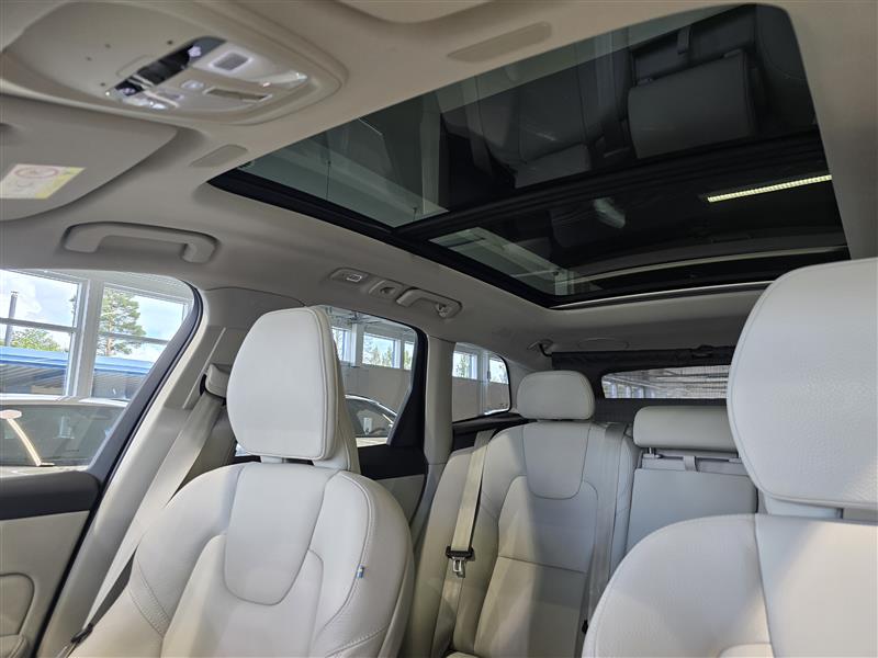 Volvo XC60 T8 AWD LONG RANGE ULTIMATE BRIGHT TAKUU 24KK/40TKM
