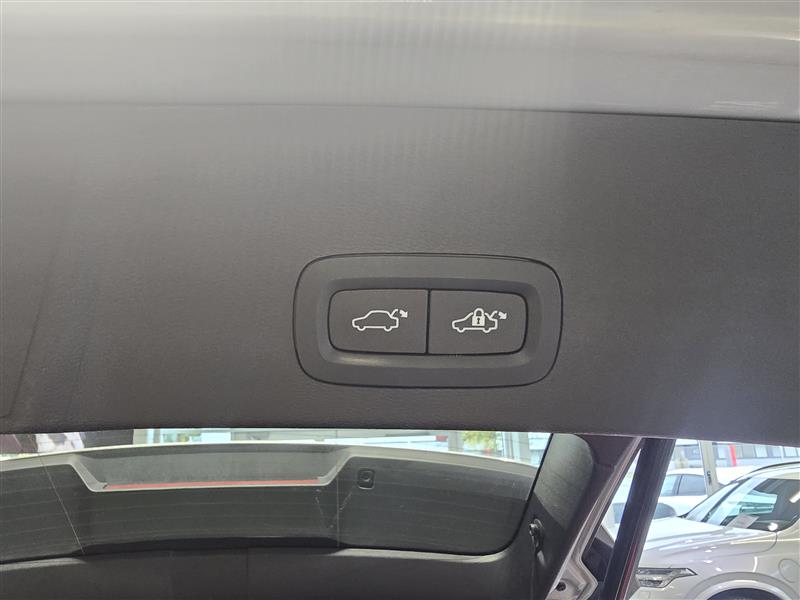 Volvo XC40 T4 TWE PLUS DARK AUT.