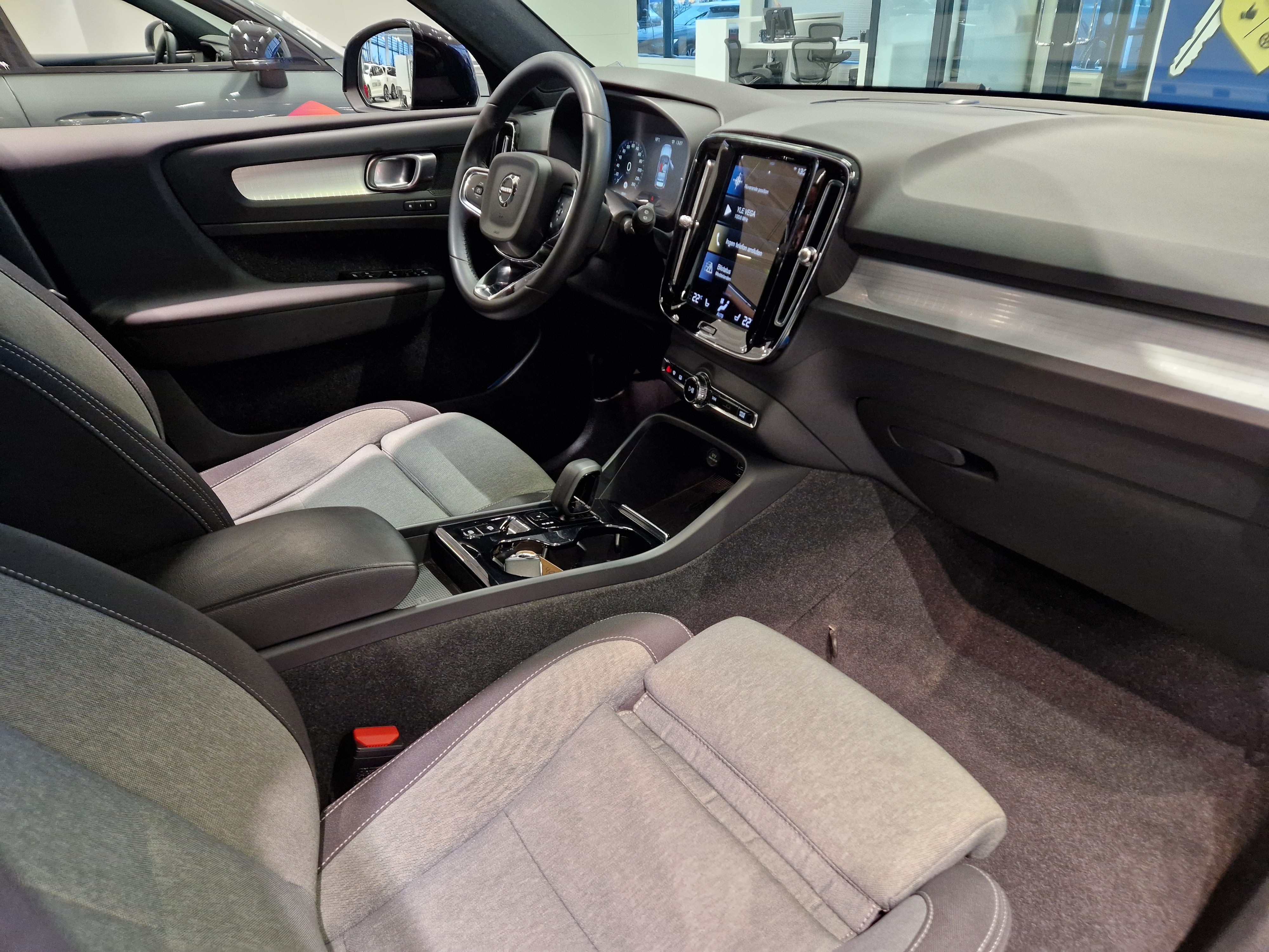 Volvo XC40 T5 TWE PLUS DARK TAKUU 24KK/40TKM