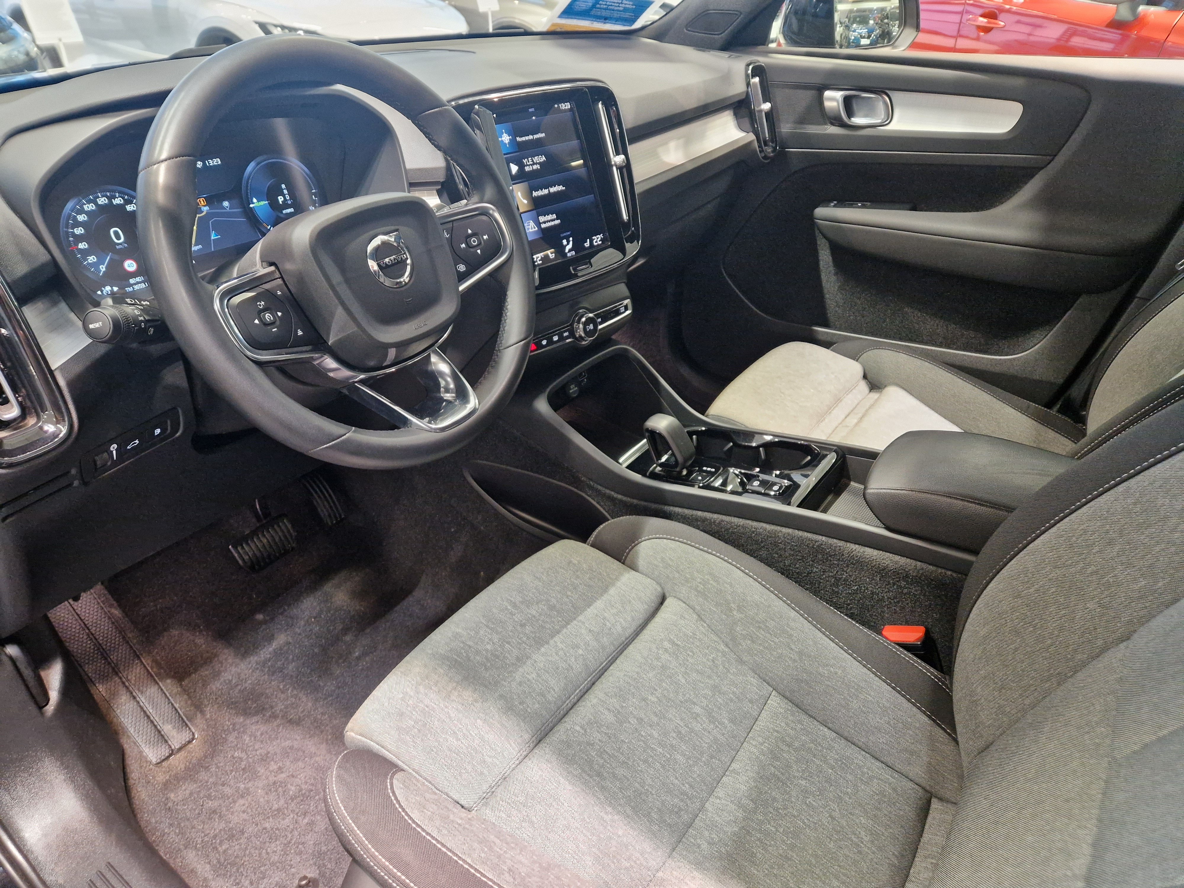 Volvo XC40 T5 TWE PLUS DARK TAKUU 24KK/40TKM