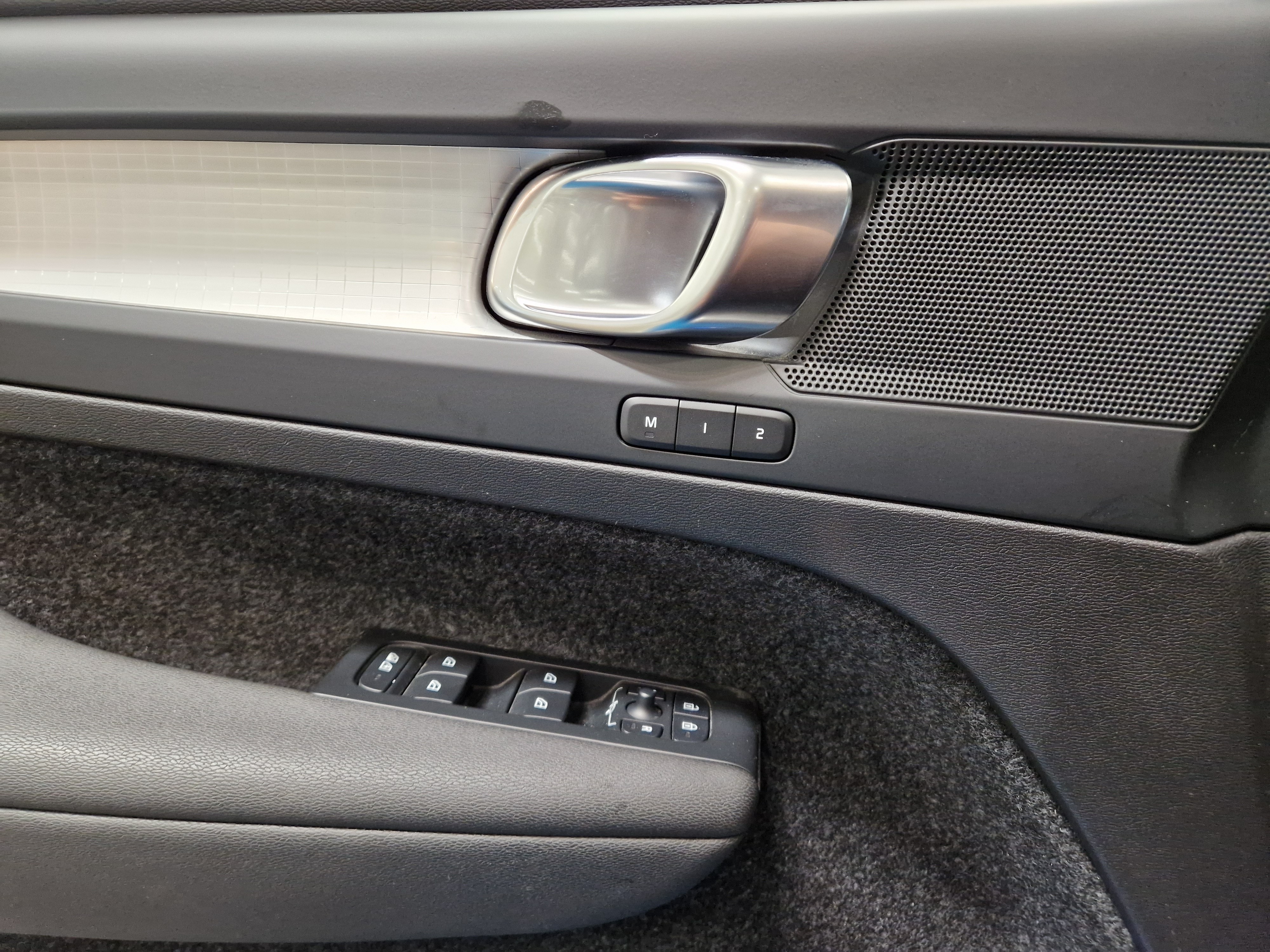 Volvo XC40 T5 TWE PLUS DARK TAKUU 24KK/40TKM