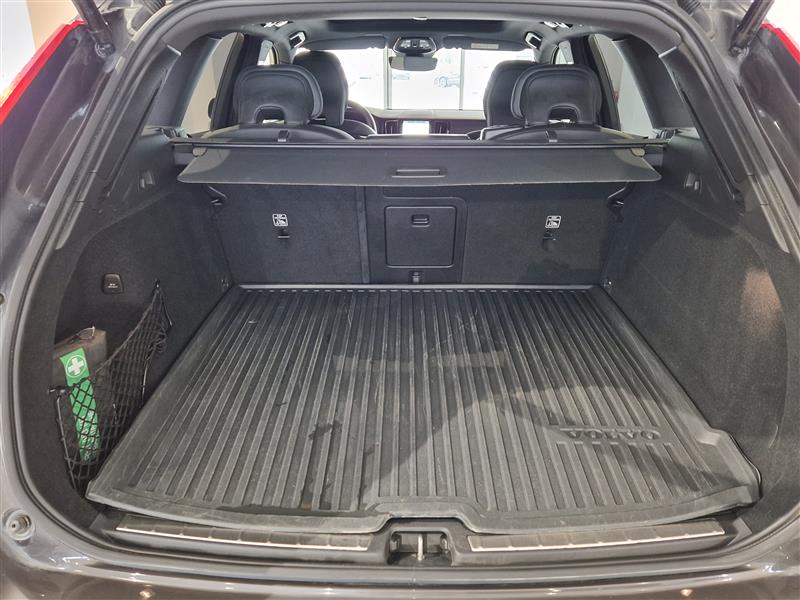 Volvo XC60 T8 AWD LONG RANGE HIGH PERFORMANCE PLUS DARK EDITI