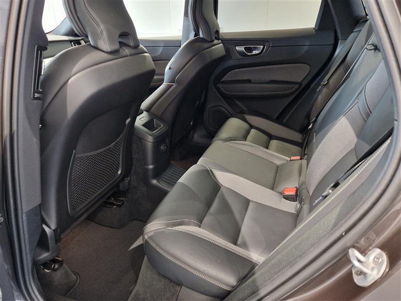 Volvo XC60 T8 AWD LONG RANGE HIGH PERFORMANCE PLUS DARK EDITI