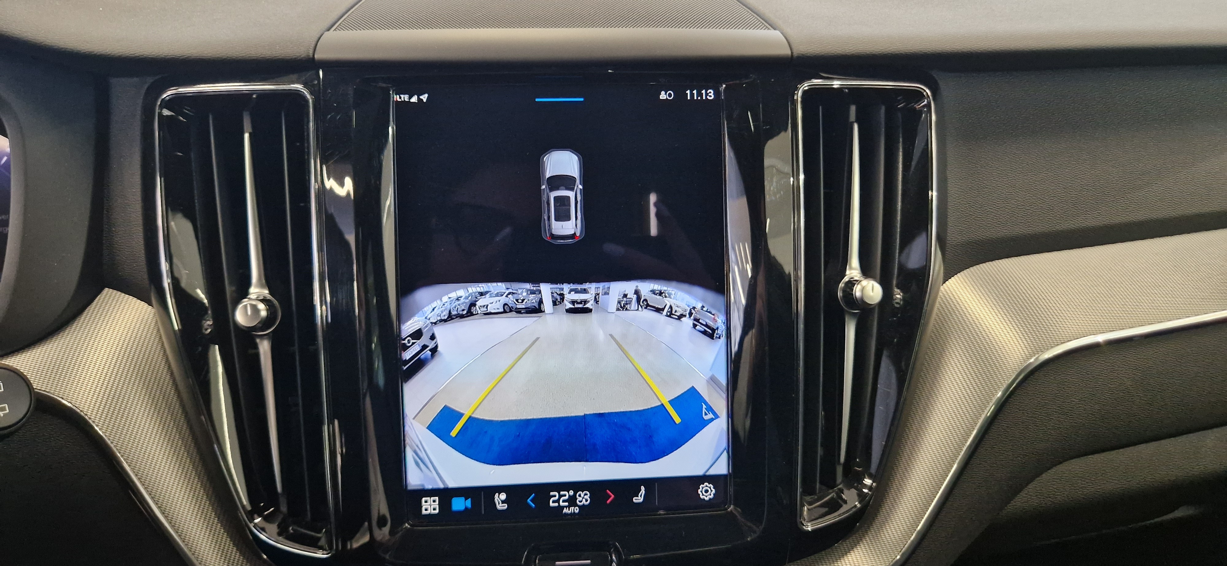 Volvo XC60 T8 AWD LONG RANGE PLUS DARK TAKUU 24KK/40TKM