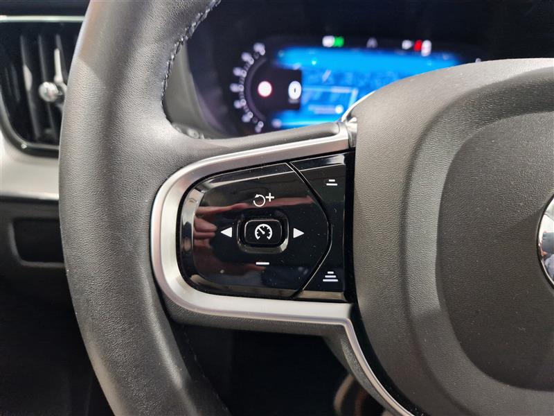 Volvo XC60 T8 AWD LONG RANGE PLUS BRIGHT TAKUU 24KK/40TKM