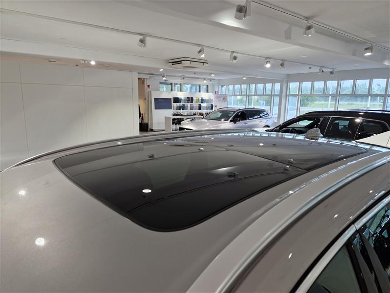 Volvo XC60 T8 AWD LONG RANGE PLUS BRIGHT TAKUU 24KK/40TKM