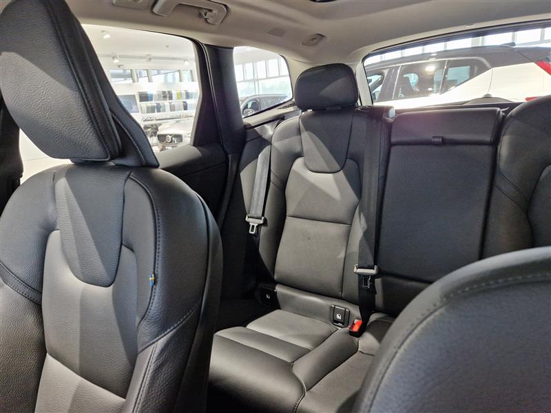 Volvo XC60 T8 AWD LONG RANGE PLUS BRIGHT TAKUU 24KK/40TKM