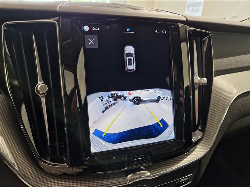 Volvo XC60 T8 AWD LONG RANGE PLUS BRIGHT TAKUU 24KK/40TKM